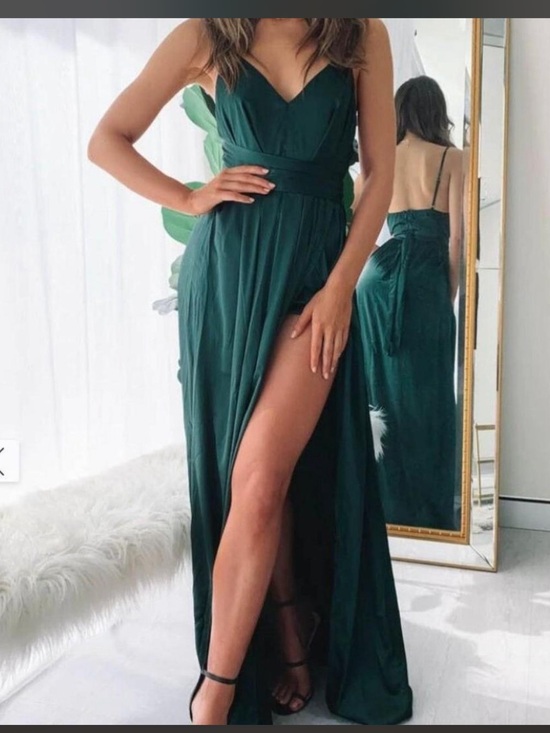 Beginning Boutique Dresses & Skirts - NWT BEGINNING BOUTIQUE SIZE 6 Katrina Split Maxi Dress green satin gown‎ dress